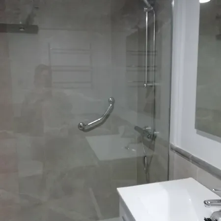 بيت ضيافة Costa خيخون